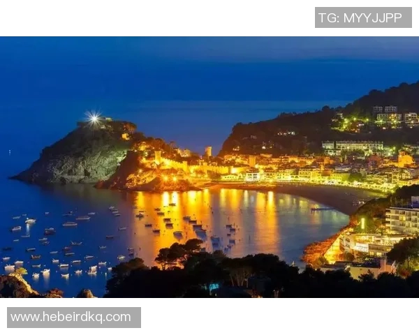 赫罗纳小镇文化节庆,缤纷体验吸引游客热情参与 赫罗纳小镇文化节庆,缤纷体验吸引游客热情参与